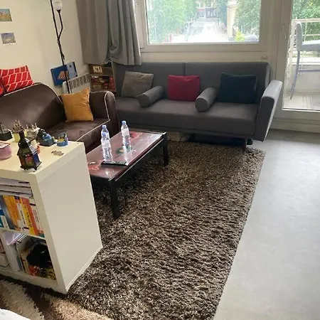 Cosy A Balcon Tour Eiffel Et Parking Apartment Paris